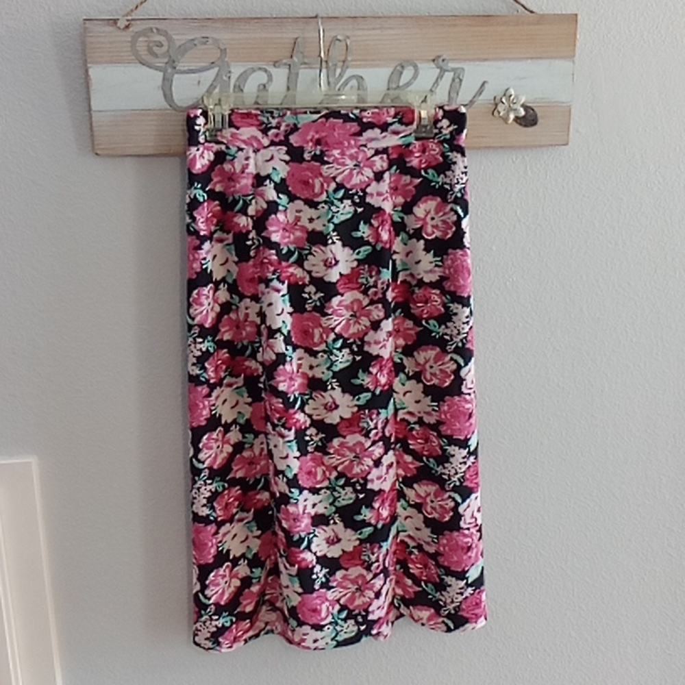 4/$13 cute rayon akirt
